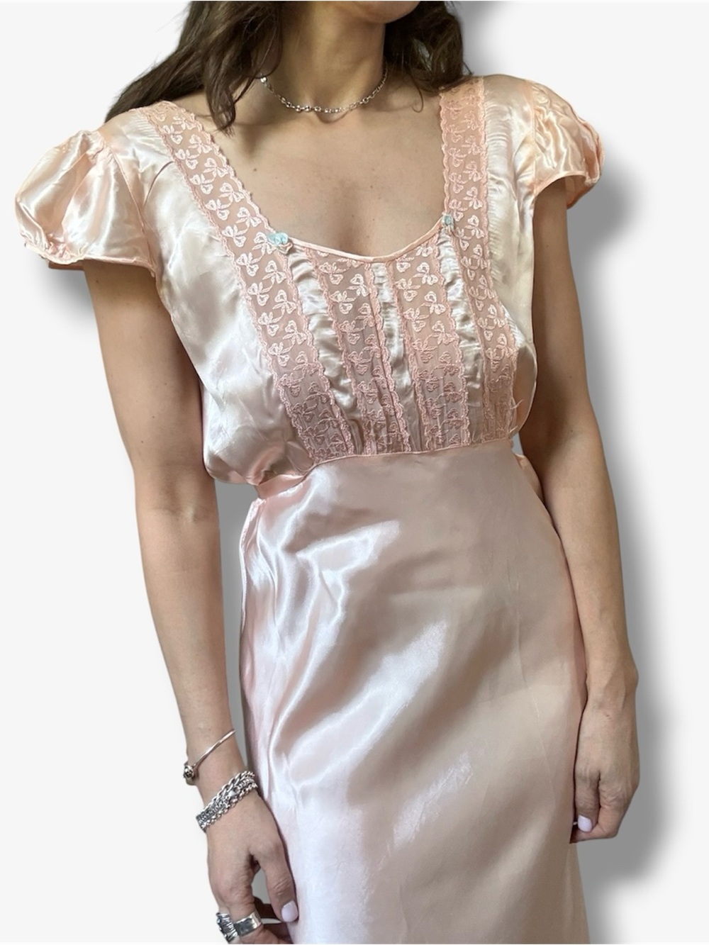 Vintage 1940’s Peach Satin Nightgown and House Jacket set - Picture 3 of 5